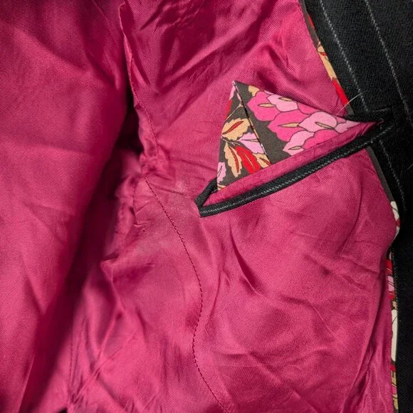 Women's Ted Baker Wool Pinstripe Blazer with Hot Pink Lining Sz 3 - Picture 4 of 8